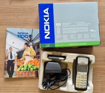 Nokia 1100 cierna - komplet v krabici