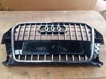 Audi A8 maska