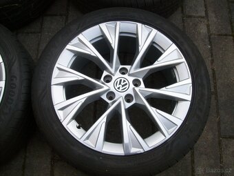 Alu kola Superb III Passat B8 18" letní GY F1 235.45.18