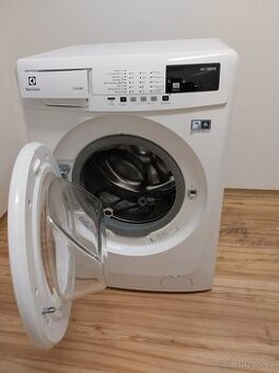 Pračka Electrolux
