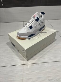 Jordan 4 SB Navy
