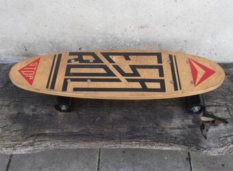 Koupím Skateboard Esarol