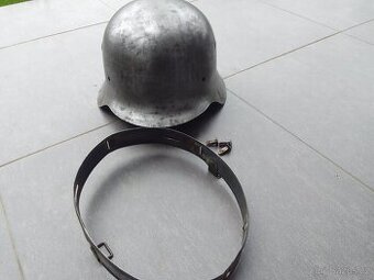 Německá helma M42