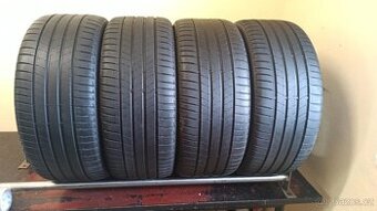 Bridgestone 245/40 R19 94W 2x 4-5mm a 2x 3,5-4,5mm