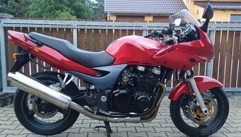 Kawasaki ZR-7S - 1