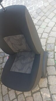 Dacia sandero přední sedacky