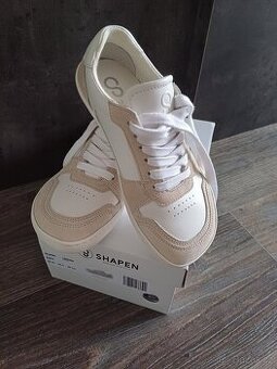 Shapen barefoot nové