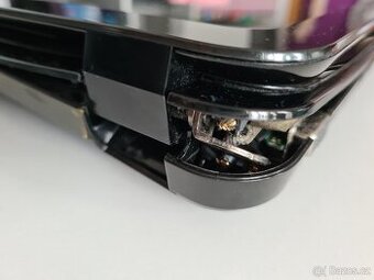 Prodám notebook HP Pavilon G7, nefunkční monitor a prasklý k