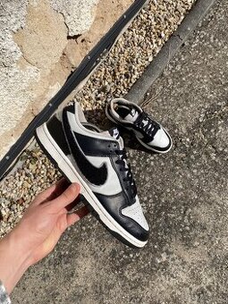 Tenisky Nike Dunk Low Chenille Swoosh