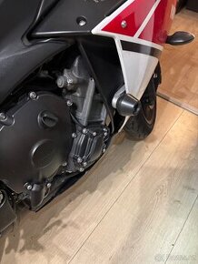 Padaky na Yamaha R1 09-14