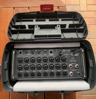 Behringer X AIR XR18 Digitální mixpult