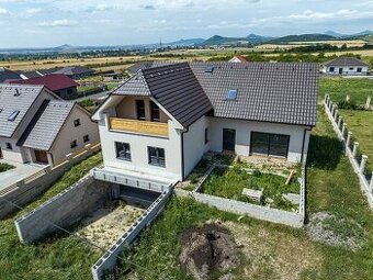 Rodinný dům ve výstavbě 470m2, pozemek 1026m2