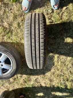 Prodám 3x pneumatiky na škoda octavia 1-letní - 1