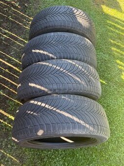 Prodám celoroční pneumatiky Michelin