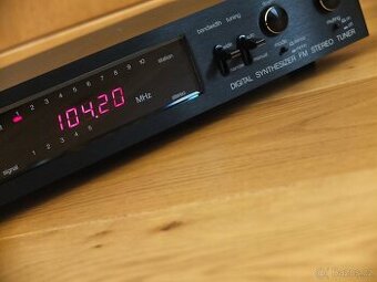 EUMIG T-1000 Vzácný Vintage Stereo Tuner na opravu