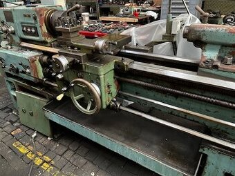 Hrotový soustruh SN40/1000