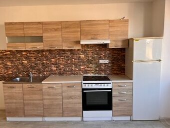 Kuchyňska linka, Lednička, Elektricky sporak