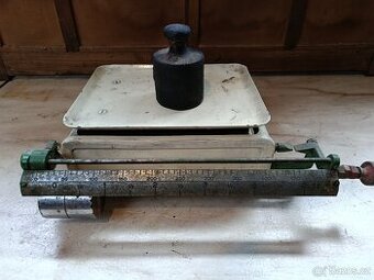 Retro Pultová Váha (Krémovo-Zelená) s Misky – MAX 5 kg