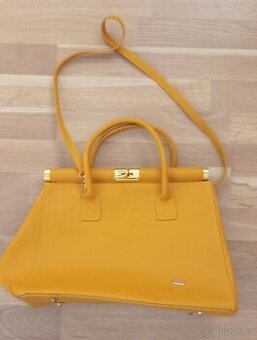 Nová kožená žlutá kabelka