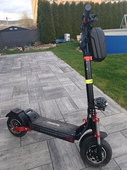 elektrokolobezka skutr iScooter iX8 rychlost 60kmh