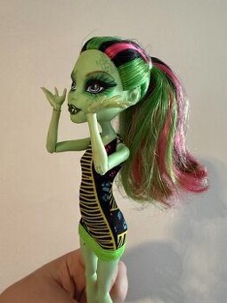 Monster high Venus Mc Flytrap Zombie Shake