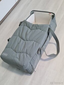 Přenosná khaki taška na miminko Voksi