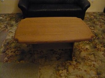 Konferenční stolek