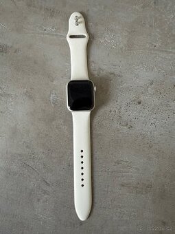 Apple Watch SE2 40mm Hvězdně bílý hliník záruka 7.11.2026