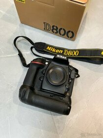 Nikon D800 FX včetně originálního gripu a 2 baterií