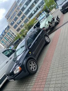 Prodam 2 ks Volvo XC90