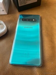 Samsung Galaxy S10 a Galaxy Buds