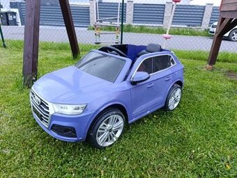 Elektrické auto - Audi Q7