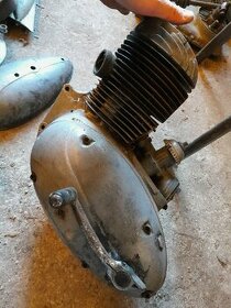 Motor JAWA 250 353