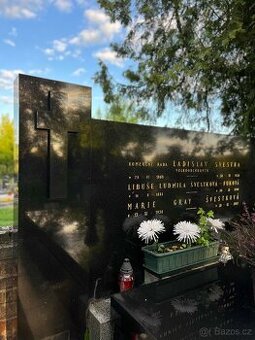 Hrob 6 m², Praha—Zbraslav, poplatky do 2028 uhrazeny