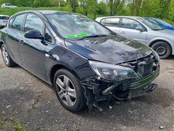 Opel ASTRA J LIM. 5DV. EDITION 1.7d 81kw rok-2010 ANGLIK