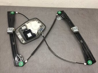 VW GOLF 5 - PRAVÁ PŘEDNÍ ELEKTRICKÁ STAHOVAČKA OKNA