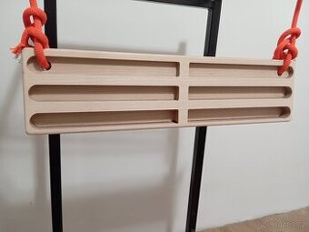 Hangboard buk (horolezecky trénink)
