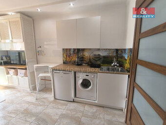 Prodej bytu 1+kk, 15 m², Praha, ul. Pod lipami - 1