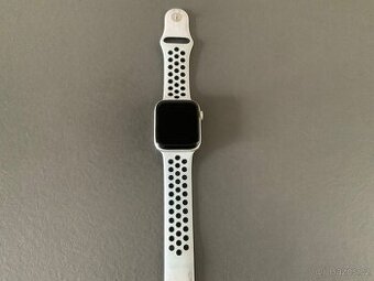 Apple Watch SE 44mm