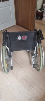 skládací invalidní vozík - 1