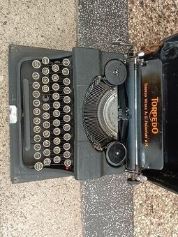 Prodám psací stroj