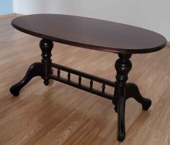 Oválný konferenční stolek