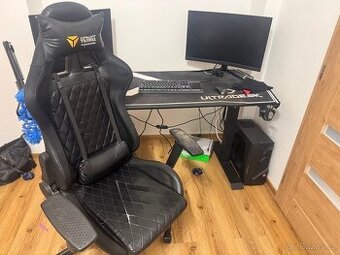 Herní PC sestava MSI + židle a stůl