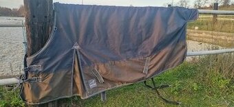 Výběhová deka 145cm  TOP STAV