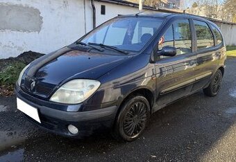 Prostorný Renault Scenic 1.6 benzín 79kw PO SERVISE