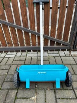 Sypací / secí vozík Gardena