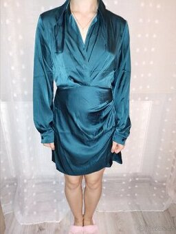 Elegantní nové šaty