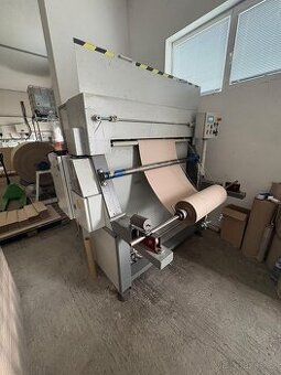 Automatická řezačka dvouvrstvé lepenky (8674)