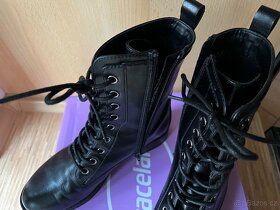 Podzimní/zimní N.O.V.É.dívčí  vysoké boty vel.36