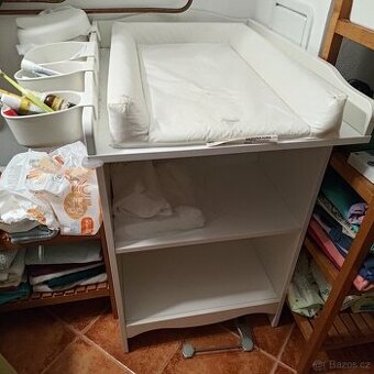 Přebalovací pult IKEA